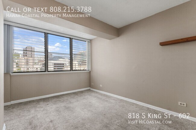 Building Photo - 818 S King St