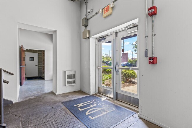 Building Photo - 1720 Chouteau Ave
