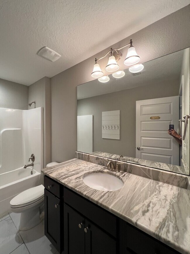 Building Photo - Executive Living
