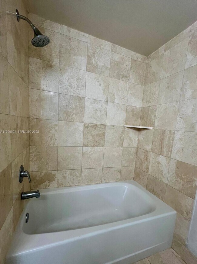 Building Photo - 2475 Brickell Ave