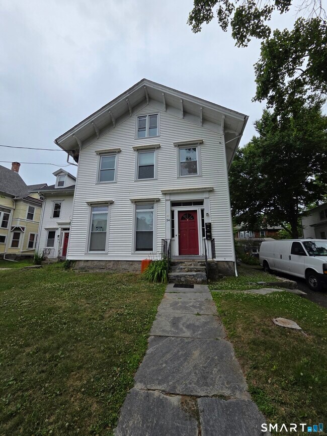 Building Photo - 34 Channing St