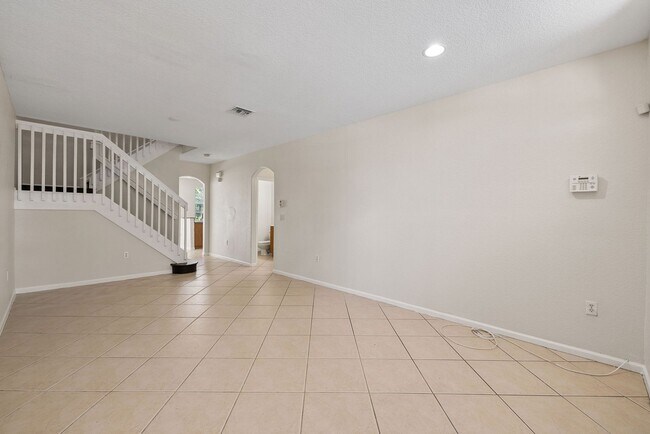Building Photo - 8401 SW 25th Ct