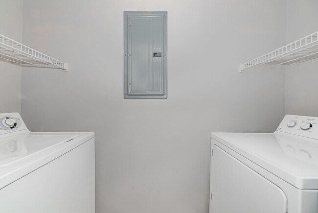 Building Photo - Condo in Gated community near Viera shopping, etc.