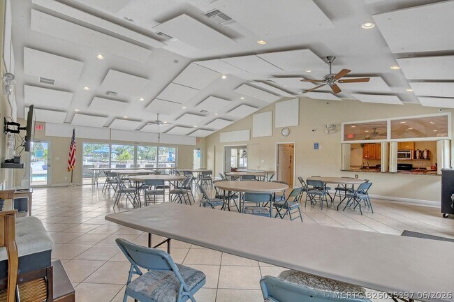 Building Photo - 650 Snug Harbor Dr