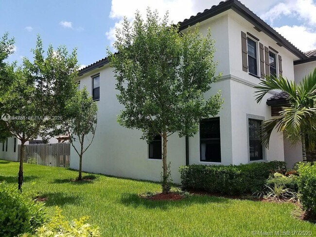 Building Photo - 11508 SW 248th Ln