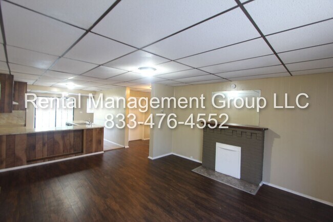 Building Photo - 513 12th St
