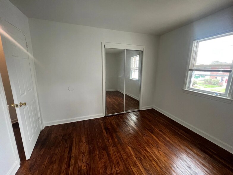 Building Photo - 2553 Colebrooke Dr