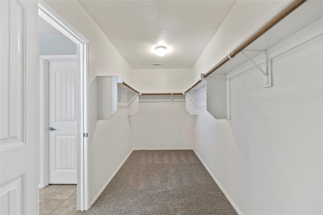 Building Photo - 9232 Blackstone Dr