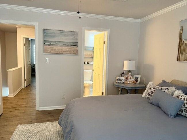 Building Photo - Fully furnished, private 2-story VB Condo!