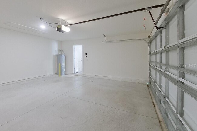 Building Photo - 8656 SW 44th Ct