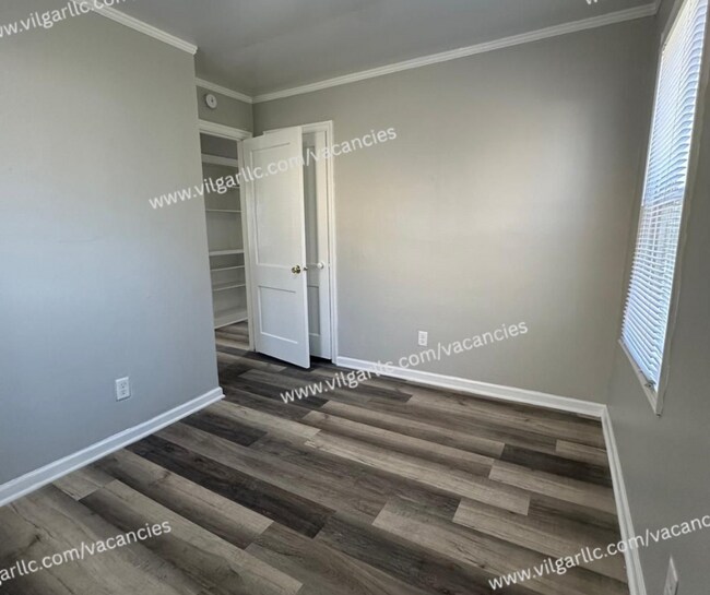 Building Photo - Newly Renovated 2-Bedroom • 1-Bathroom Home