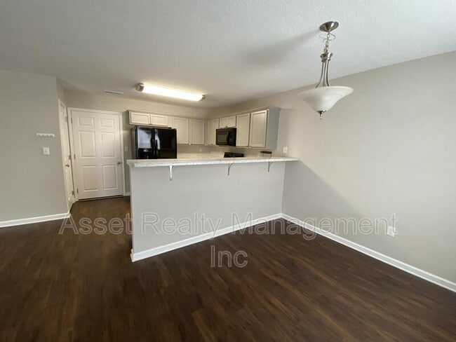 Building Photo - 2022 Bluebonnet Drive