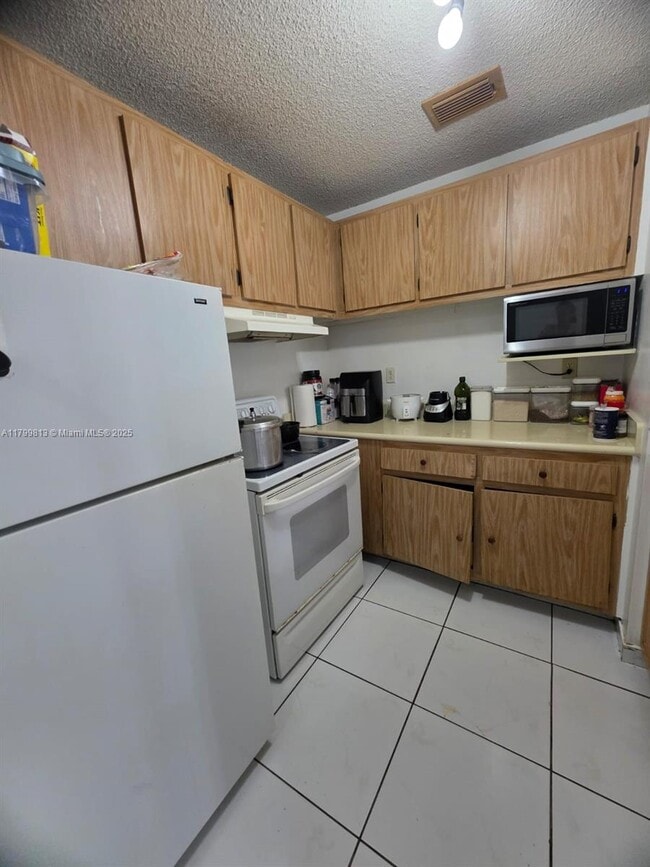 Building Photo - 15629 SW 73rd Cir Terrace