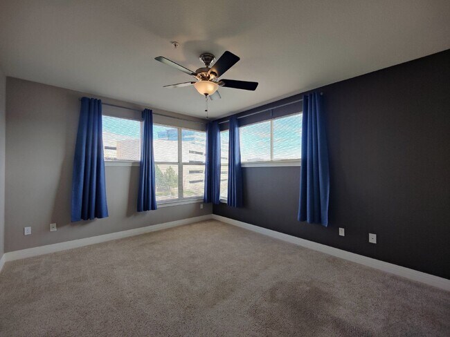 Building Photo - 9019 E Panorama Cir