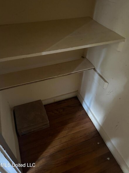 Building Photo - 3564 Cowan Pl