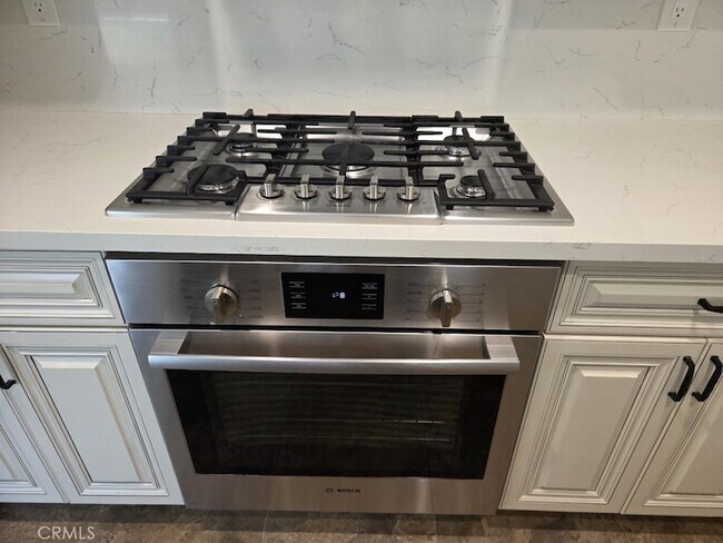 Building Photo - 9 Rock Cliff Pl