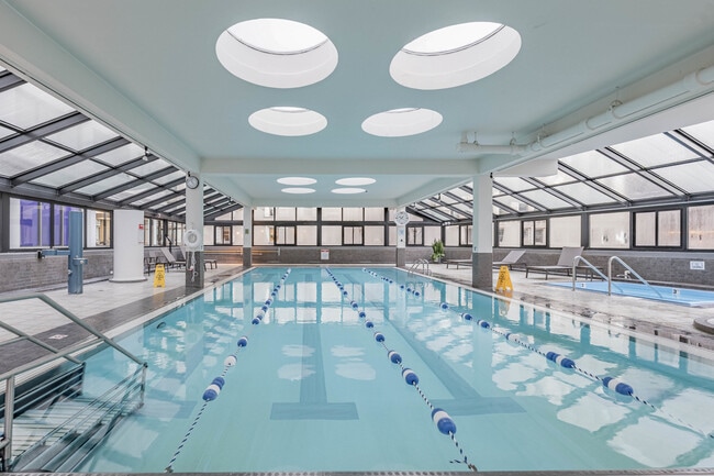 Building Photo - 405 N Wabash Ave