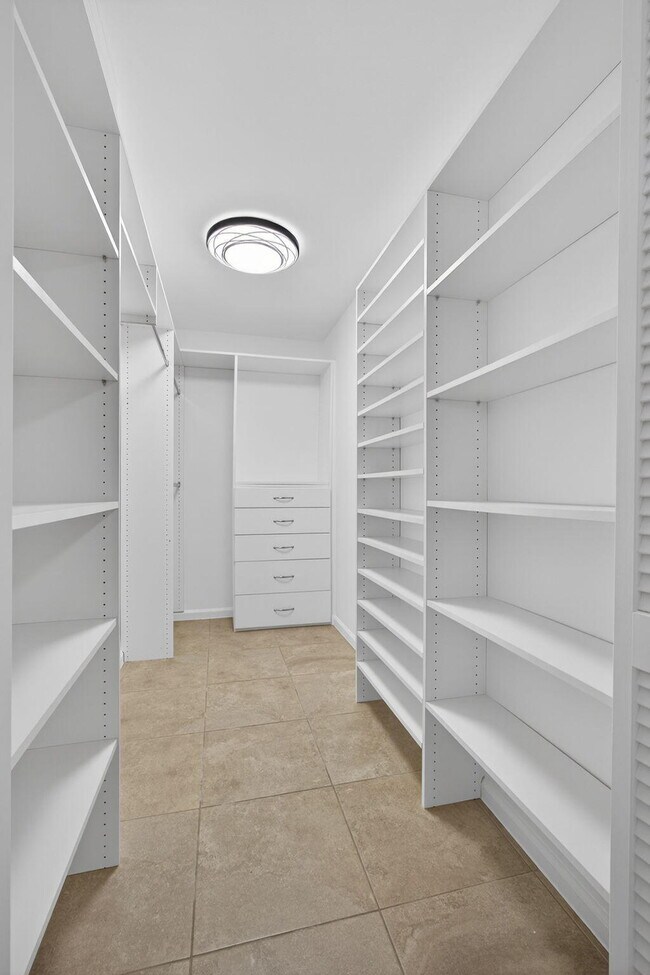 Building Photo - 1776 The 12th Fairway