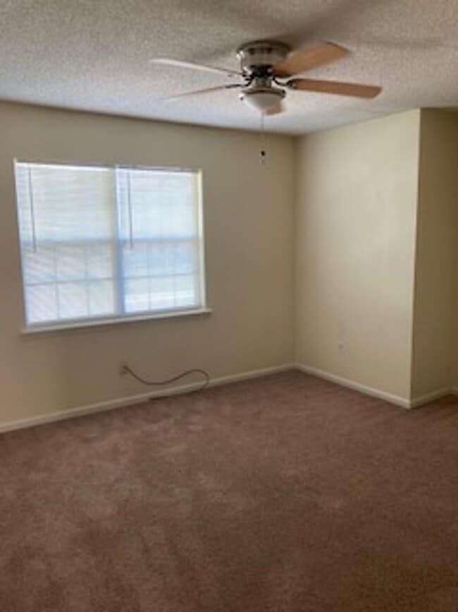 Building Photo - 1463 Green St