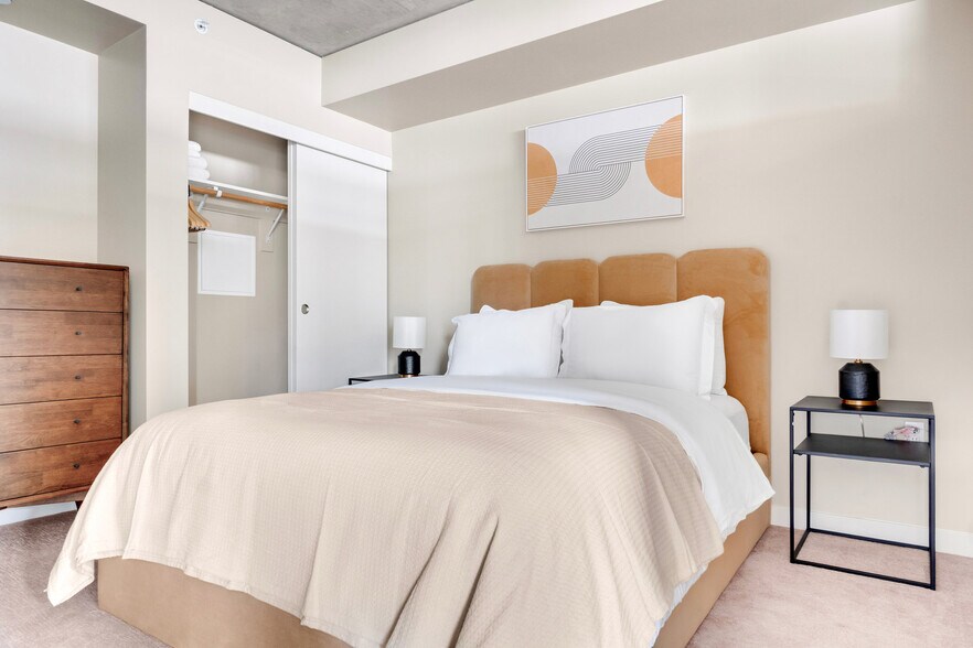 Building Photo - 101 Taylor Ave N