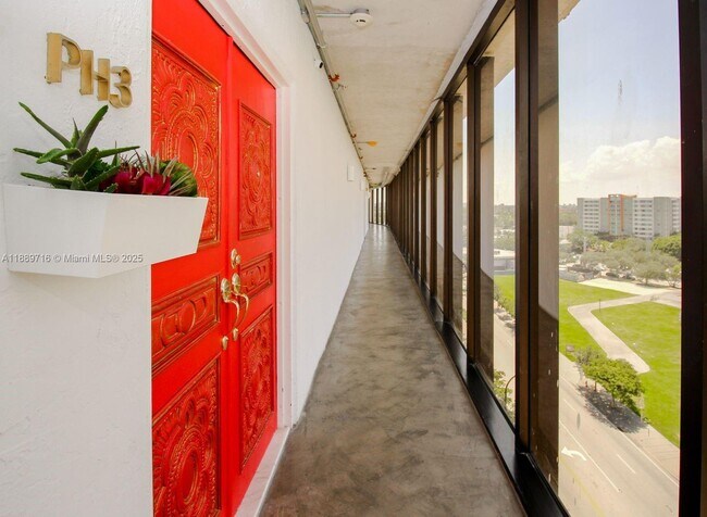 Building Photo - 5781 Biscayne Blvd