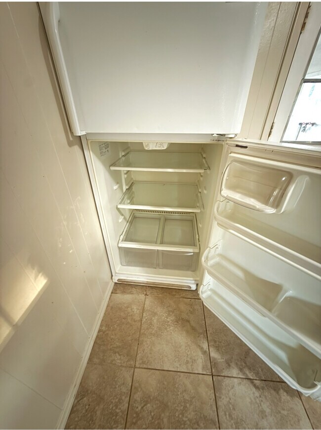 Building Photo - 9024 CA-99