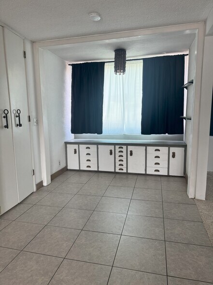 Building Photo - 1017 2nd St