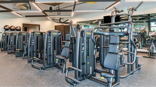 Building Photo - 2695 Skyline Lp