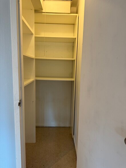 Storage - 1255 N Sandburg Ter