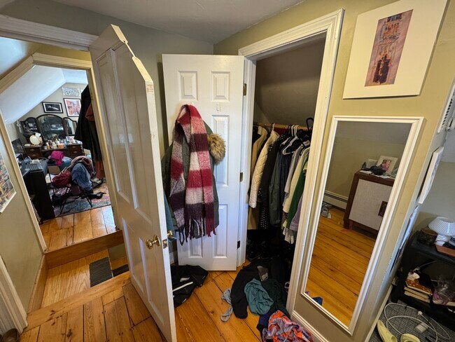 Building Photo - 735 Somerville Ave