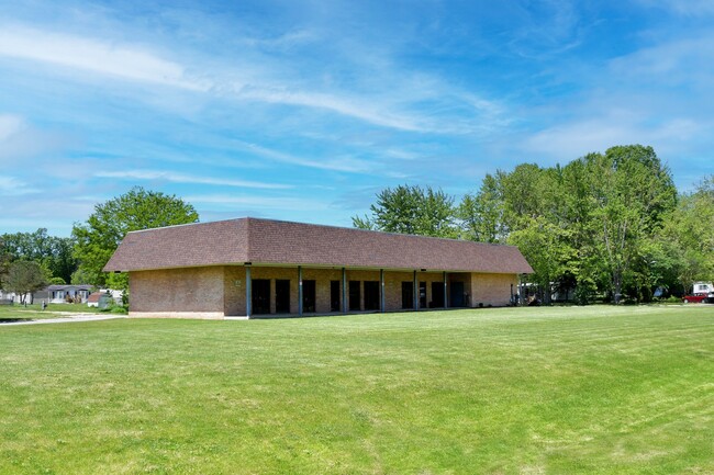 Building Photo - Kingsbrook Estates