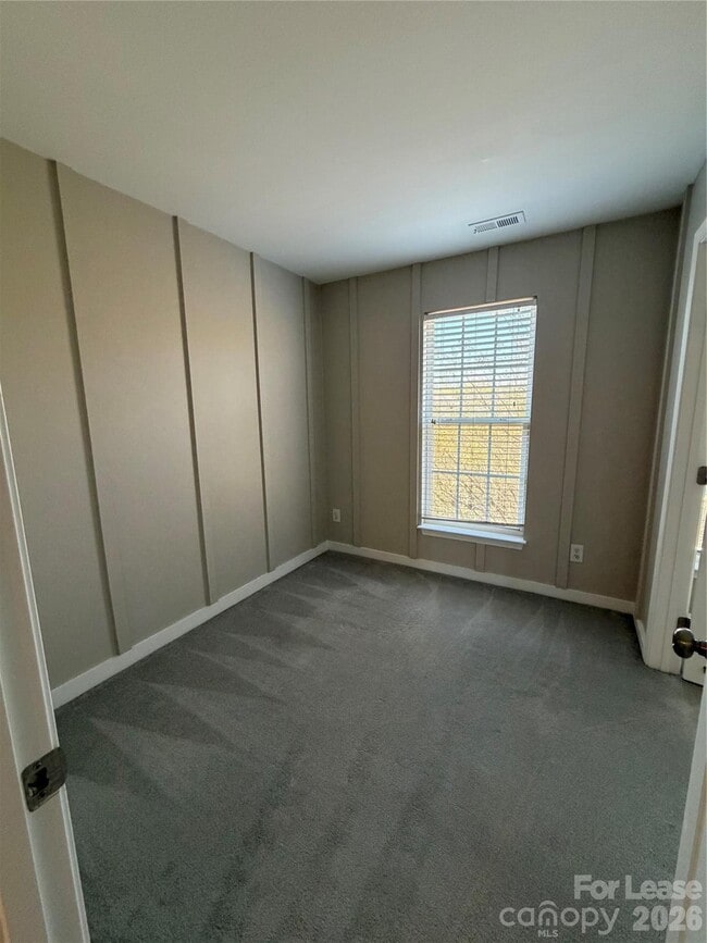 Building Photo - 13812 Hill St