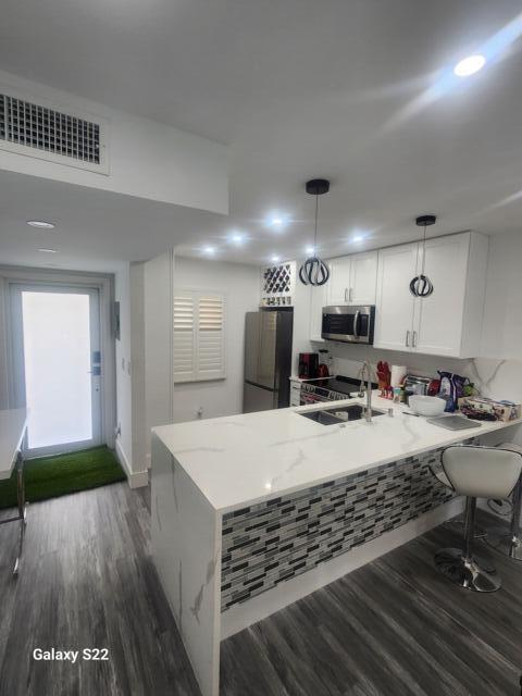 Building Photo - 14721 Bonaire Blvd