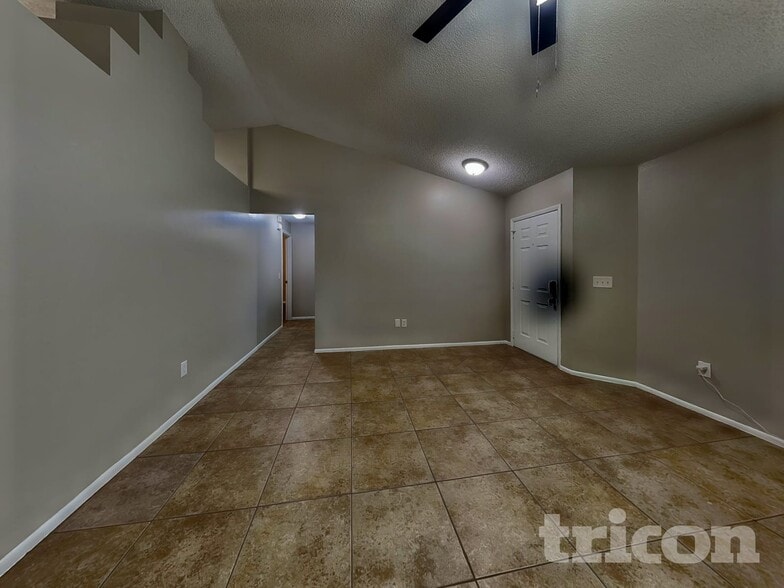 Building Photo - 1488 Country Mansion Ct