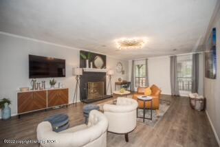 Building Photo - 6701 Deer Park Dr