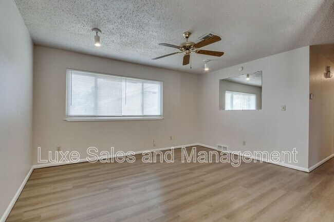 Building Photo - 1805 Melody Dr