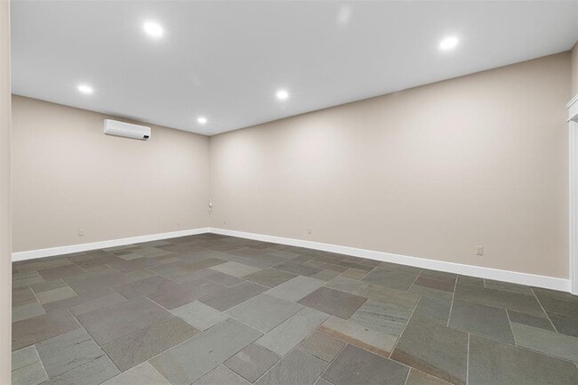 Building Photo - 4390 NY-32