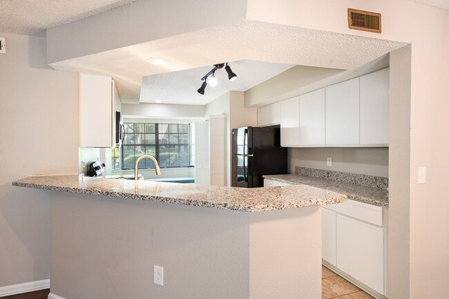 Building Photo - 7811 Falcon Rest Cir