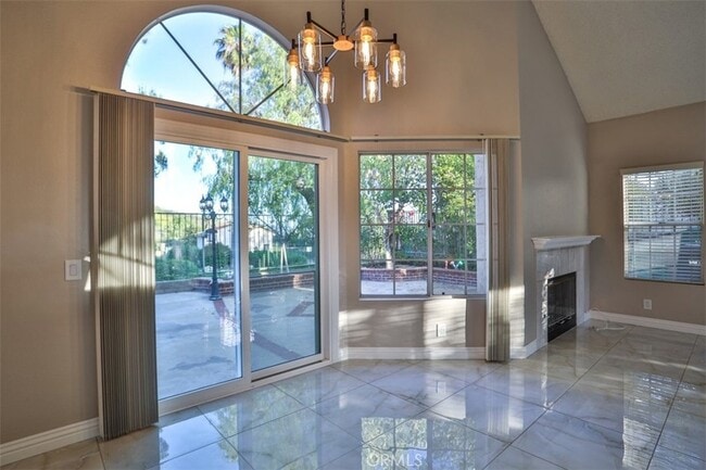 Building Photo - 176 Cll Renata