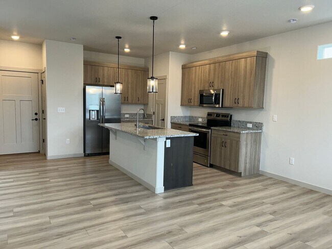 Building Photo - Spacious 3-Bedroom Berthoud Home – Available Now