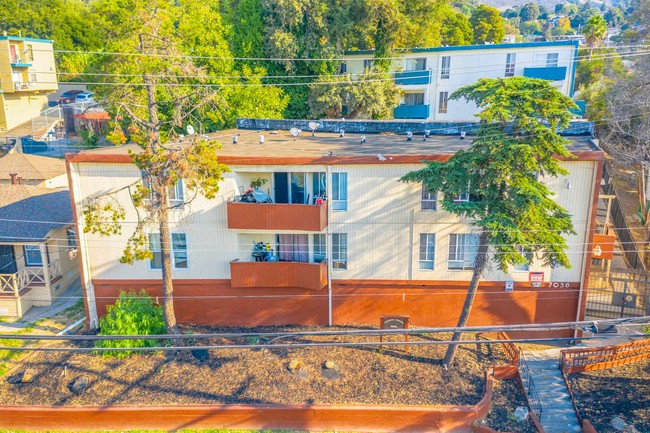 Building Photo - Pinewood Terrace