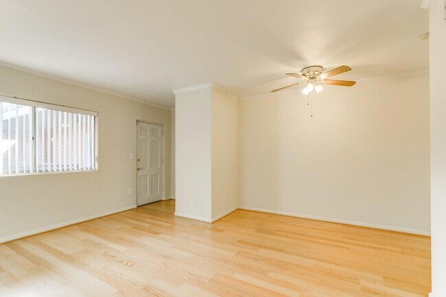 Building Photo - 91 Rumson Rd NE
