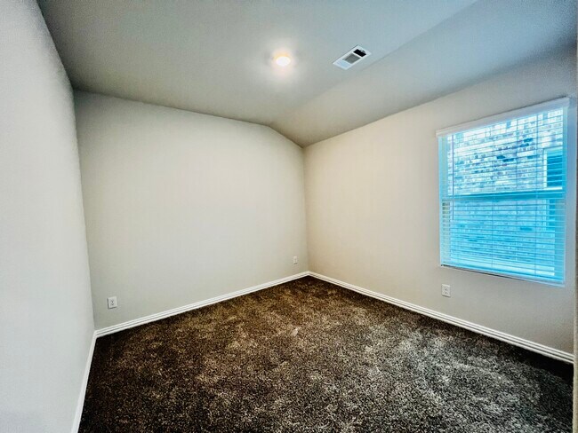 Building Photo - 1343 Cress Gdn Ln
