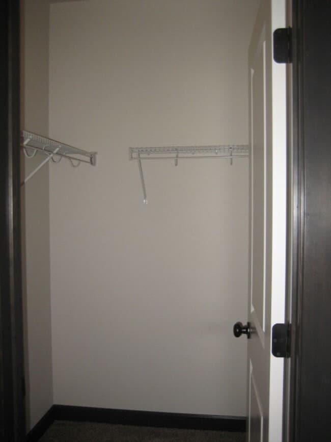 Building Photo - CDA Home w/ 22X45 RV Garage/Shop!