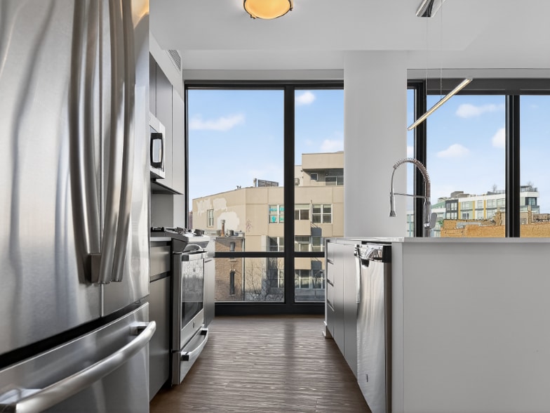 Building Photo - 736 N Aberdeen St