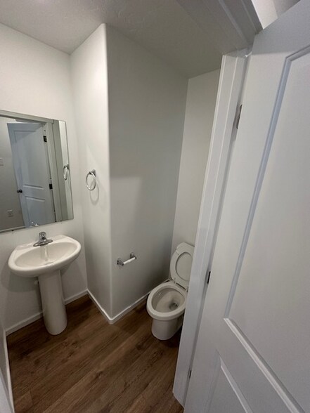 Building Photo - 1838 N Patchwork Ave