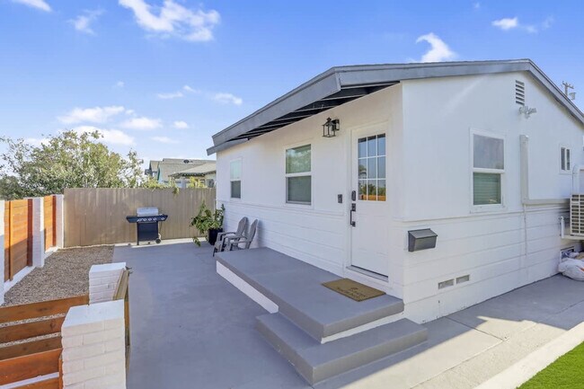 Building Photo - 2538 Fairmount Ave