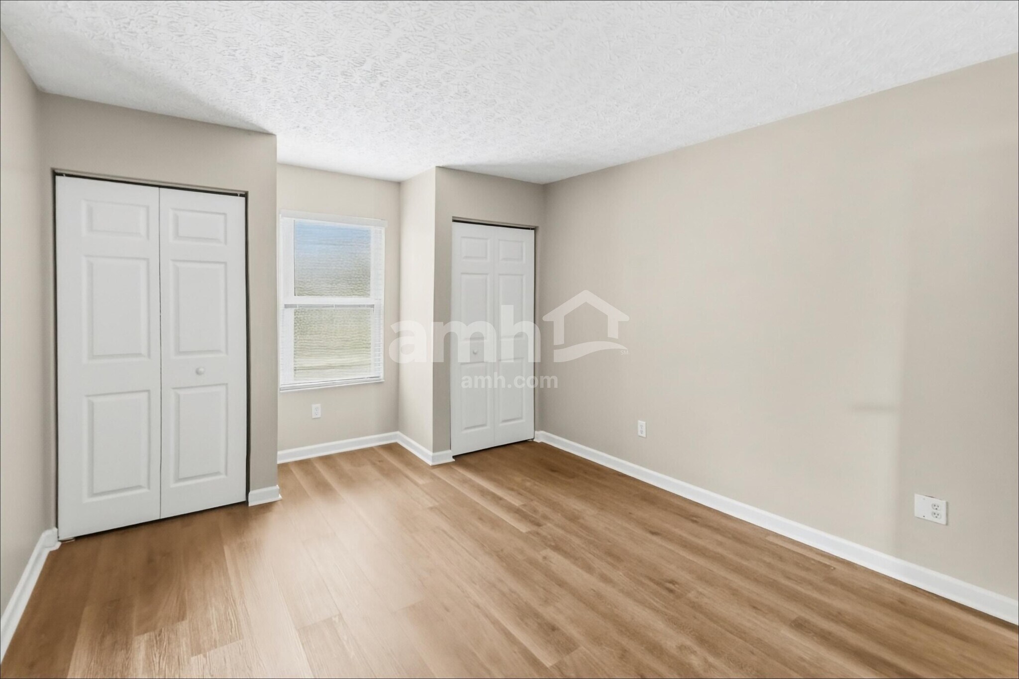 Building Photo - 368 Evergreen Cir
