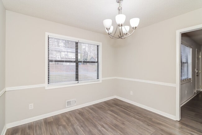 Building Photo - 3055 Sumit Wood Dr NW