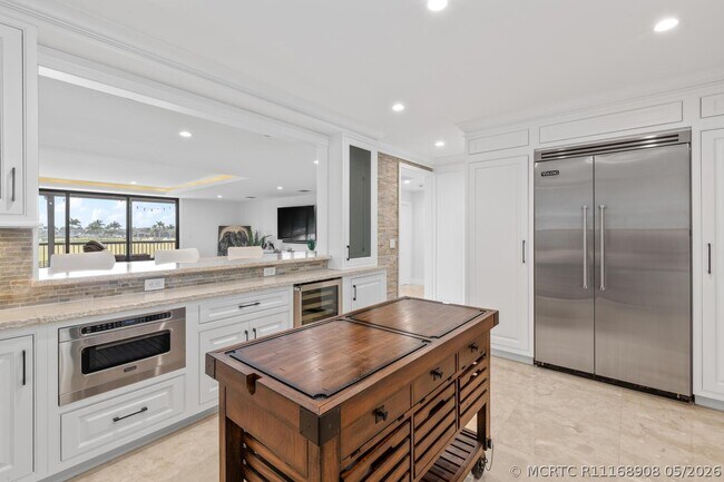 Building Photo - 2785 Polo Island Dr